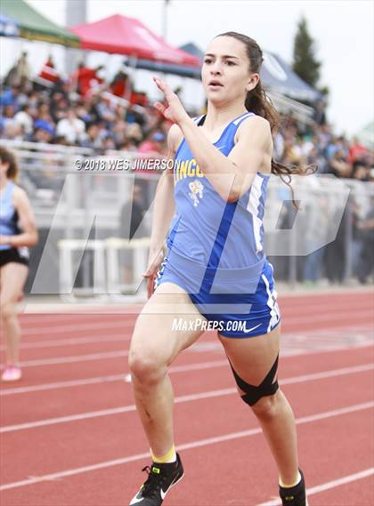 Thumbnail 2 in 4th Annual Randy Sturgeon Invitational (100, 100 HH, 300 LH, 400) photogallery.