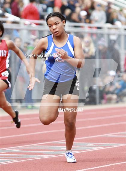 Thumbnail 3 in 4th Annual Randy Sturgeon Invitational (100, 100 HH, 300 LH, 400) photogallery.