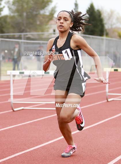 Thumbnail 3 in 4th Annual Randy Sturgeon Invitational (100, 100 HH, 300 LH, 400) photogallery.