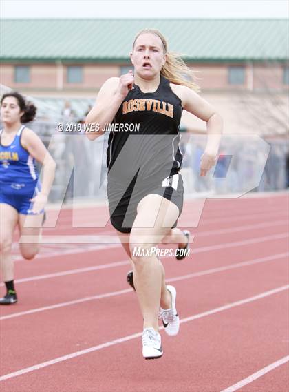 Thumbnail 2 in 4th Annual Randy Sturgeon Invitational (100, 100 HH, 300 LH, 400) photogallery.