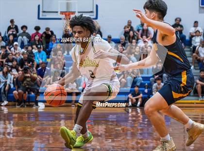 Thumbnail 2 in Punahou vs. Leilehua (HHSAA Division 1 Semifinal) photogallery.