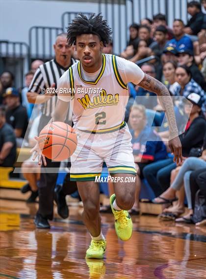 Thumbnail 2 in Punahou vs. Leilehua (HHSAA Division 1 Semifinal) photogallery.