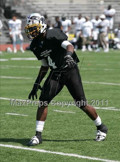 Thumbnail 1 in Inner City Classic (Crenshaw HS) photogallery.