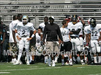 Thumbnail 3 in Inner City Classic (Crenshaw HS) photogallery.
