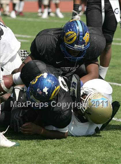 Thumbnail 1 in Inner City Classic (Crenshaw HS) photogallery.