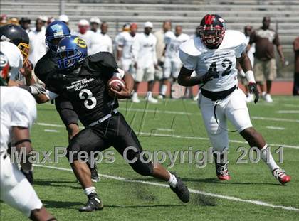Thumbnail 3 in Inner City Classic (Crenshaw HS) photogallery.