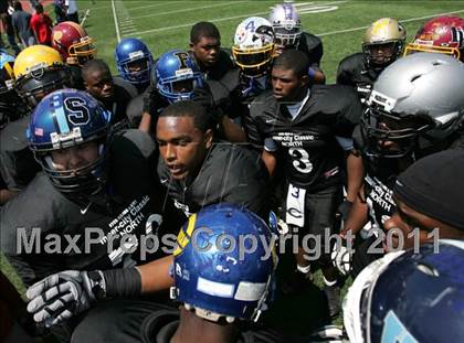 Thumbnail 1 in Inner City Classic (Crenshaw HS) photogallery.