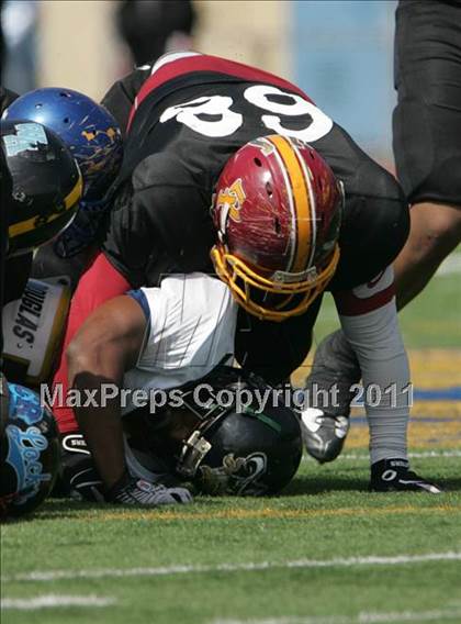 Thumbnail 1 in Inner City Classic (Crenshaw HS) photogallery.