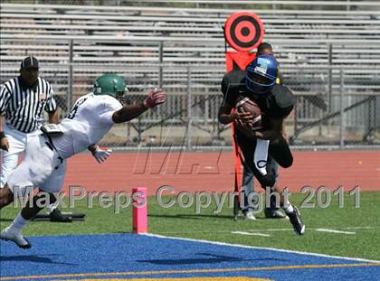 Thumbnail 2 in Inner City Classic (Crenshaw HS) photogallery.