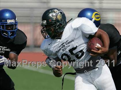 Thumbnail 1 in Inner City Classic (Crenshaw HS) photogallery.