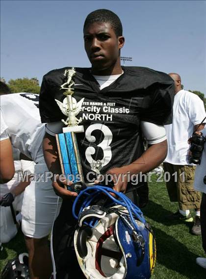 Thumbnail 2 in Inner City Classic (Crenshaw HS) photogallery.