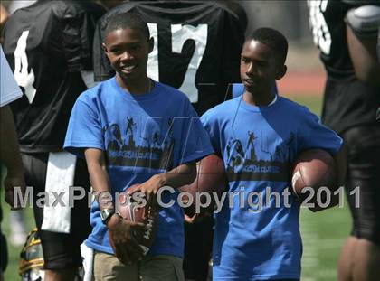 Thumbnail 2 in Inner City Classic (Crenshaw HS) photogallery.