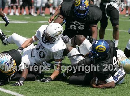 Thumbnail 2 in Inner City Classic (Crenshaw HS) photogallery.