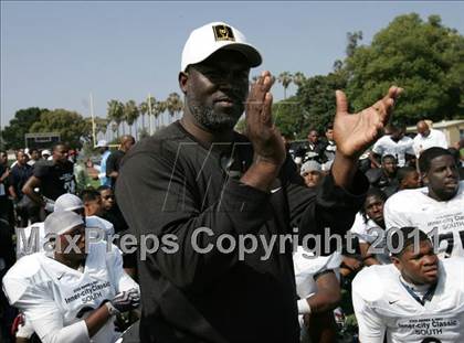 Thumbnail 1 in Inner City Classic (Crenshaw HS) photogallery.