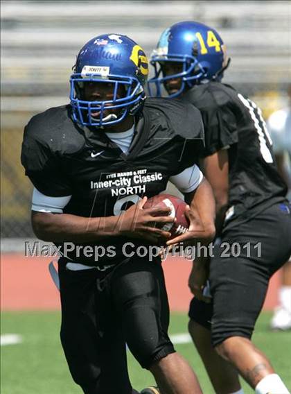 Thumbnail 3 in Inner City Classic (Crenshaw HS) photogallery.