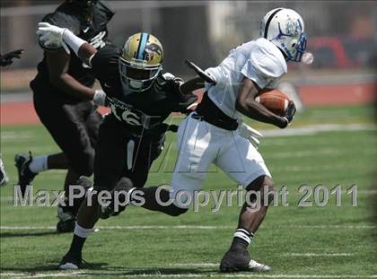 Thumbnail 1 in Inner City Classic (Crenshaw HS) photogallery.