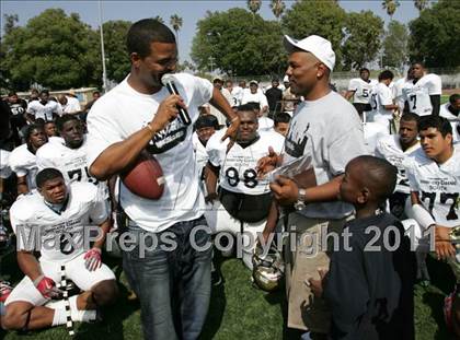 Thumbnail 2 in Inner City Classic (Crenshaw HS) photogallery.