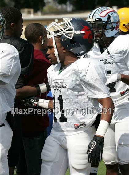 Thumbnail 2 in Inner City Classic (Crenshaw HS) photogallery.