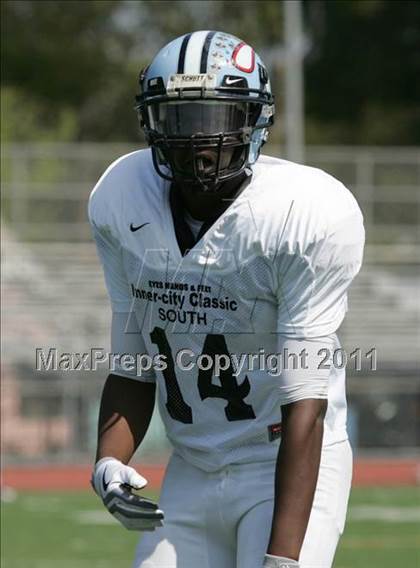 Thumbnail 1 in Inner City Classic (Crenshaw HS) photogallery.
