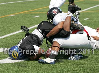Thumbnail 2 in Inner City Classic (Crenshaw HS) photogallery.