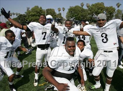 Thumbnail 1 in Inner City Classic (Crenshaw HS) photogallery.