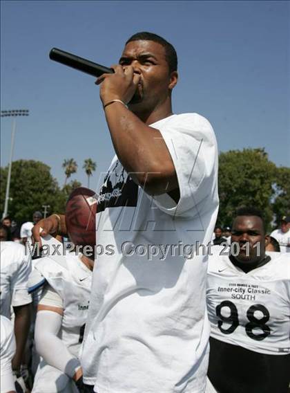 Thumbnail 3 in Inner City Classic (Crenshaw HS) photogallery.