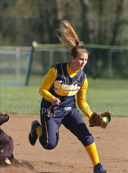 Thumbnail 3 in Inderkum vs. St. Francis (Pre-Season Tournament of Champions) photogallery.