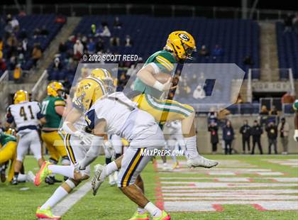 Thumbnail 2 in St. Edward vs. Springfield (OHSAA D1 Final) photogallery.