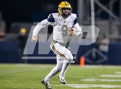 Thumbnail 2 in St. Edward vs. Springfield (OHSAA D1 Final) photogallery.