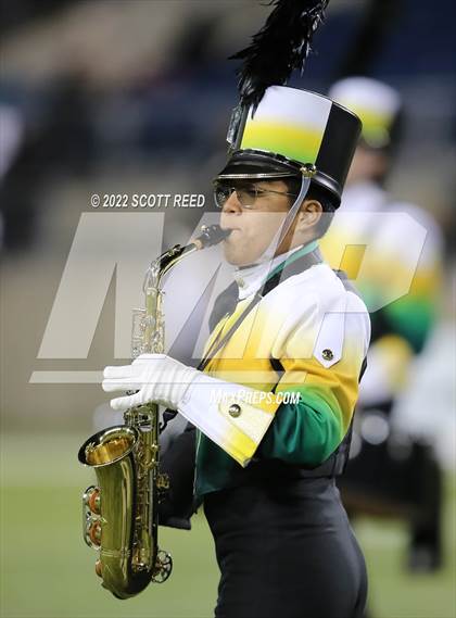 Thumbnail 3 in St. Edward vs. Springfield (OHSAA D1 Final) photogallery.