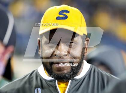 Thumbnail 2 in St. Edward vs. Springfield (OHSAA D1 Final) photogallery.
