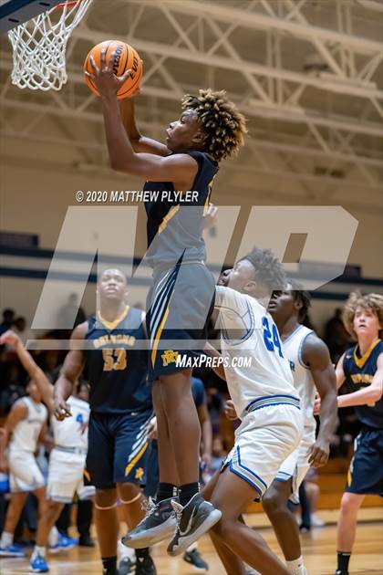 Thumbnail 1 in Rocky Mount vs Westover (NCHSAA 3A Third Round) photogallery.