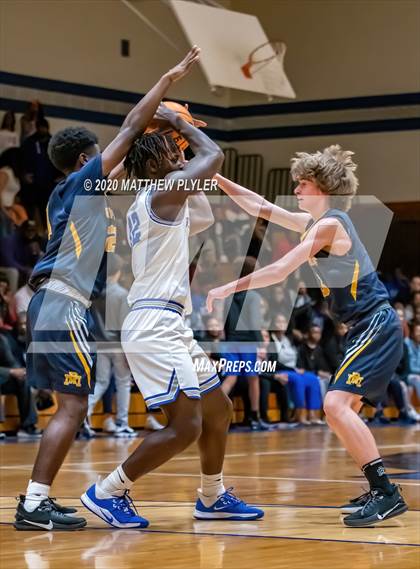 Thumbnail 3 in Rocky Mount vs Westover (NCHSAA 3A Third Round) photogallery.