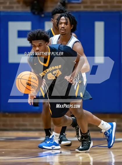 Thumbnail 2 in Rocky Mount vs Westover (NCHSAA 3A Third Round) photogallery.