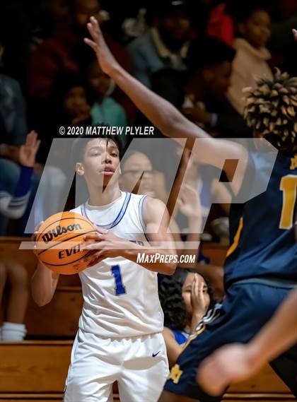 Thumbnail 2 in Rocky Mount vs Westover (NCHSAA 3A Third Round) photogallery.