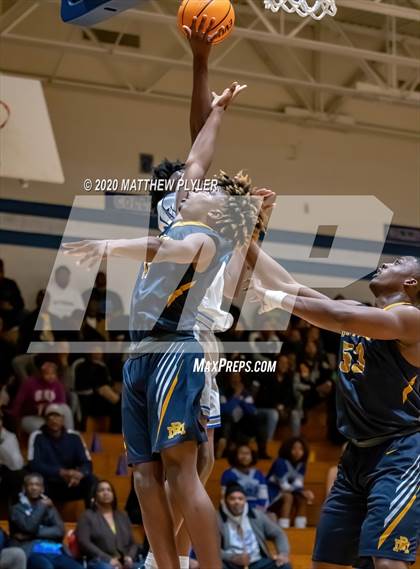 Thumbnail 2 in Rocky Mount vs Westover (NCHSAA 3A Third Round) photogallery.