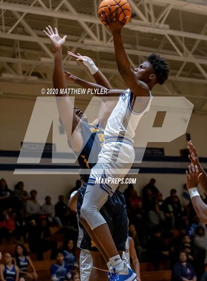 Thumbnail 2 in Rocky Mount vs Westover (NCHSAA 3A Third Round) photogallery.
