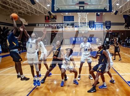 Thumbnail 1 in Rocky Mount vs Westover (NCHSAA 3A Third Round) photogallery.