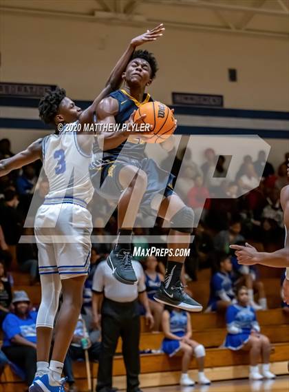 Thumbnail 1 in Rocky Mount vs Westover (NCHSAA 3A Third Round) photogallery.