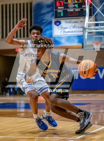 Thumbnail 1 in Rocky Mount vs Westover (NCHSAA 3A Third Round) photogallery.