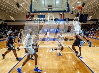 Thumbnail 2 in Rocky Mount vs Westover (NCHSAA 3A Third Round) photogallery.