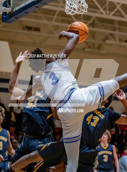 Thumbnail 3 in Rocky Mount vs Westover (NCHSAA 3A Third Round) photogallery.