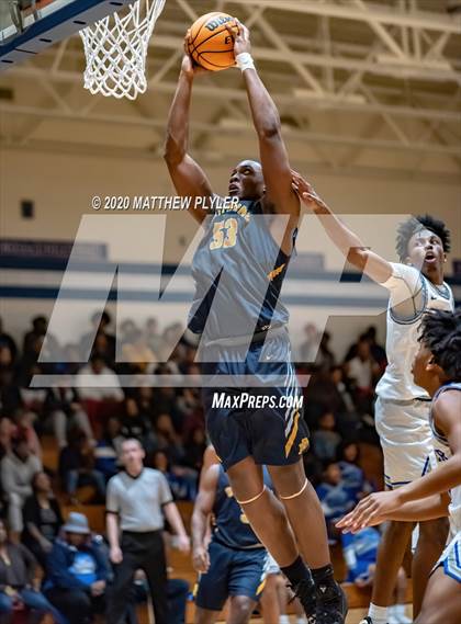Thumbnail 2 in Rocky Mount vs Westover (NCHSAA 3A Third Round) photogallery.