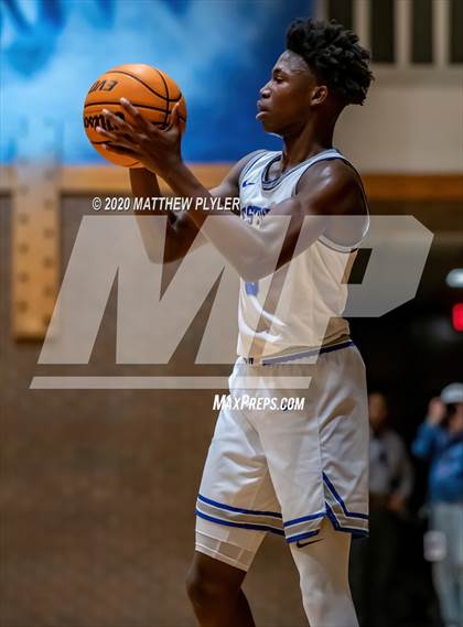 Thumbnail 3 in Rocky Mount vs Westover (NCHSAA 3A Third Round) photogallery.