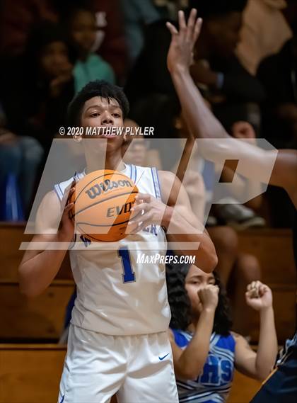 Thumbnail 1 in Rocky Mount vs Westover (NCHSAA 3A Third Round) photogallery.
