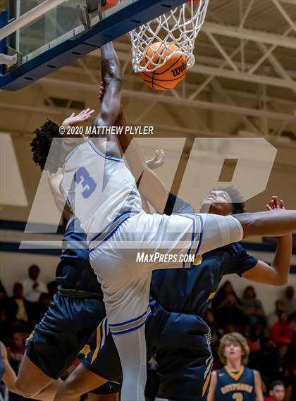Thumbnail 2 in Rocky Mount vs Westover (NCHSAA 3A Third Round) photogallery.