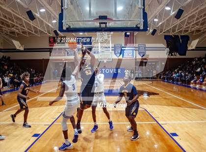 Thumbnail 2 in Rocky Mount vs Westover (NCHSAA 3A Third Round) photogallery.