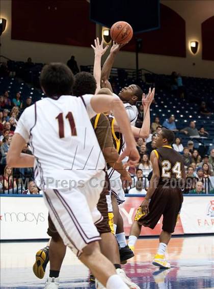 Thumbnail 2 in Bishop's vs Parker (CIF SDS D4 Final) photogallery.