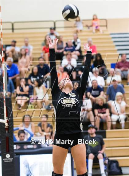 Thumbnail 3 in Central Catholic @ Enochs photogallery.