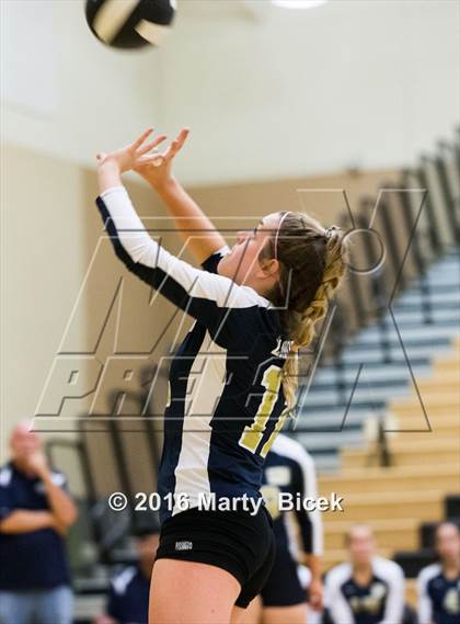 Thumbnail 1 in Central Catholic @ Enochs photogallery.